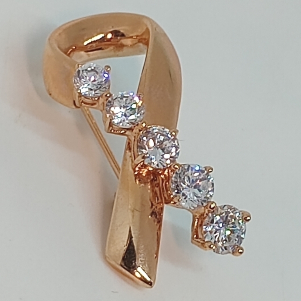 * Kenneth Jay Lane Rose Gold Tone Breast Cancer Ribbon Pin Brooch